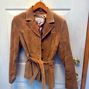 Women’s suede jacket. Wilson’s Leather. Size Large. Excellent condition.